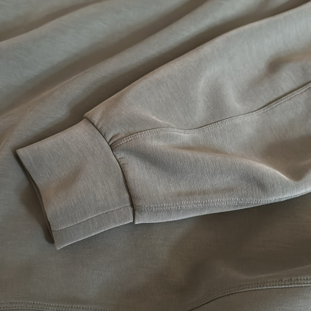 Lululemon Sage Green Crewneck Scuba Sweatshirt - Picture 9 of 10